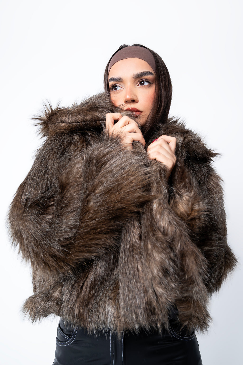 Elegant fur jacket in brown